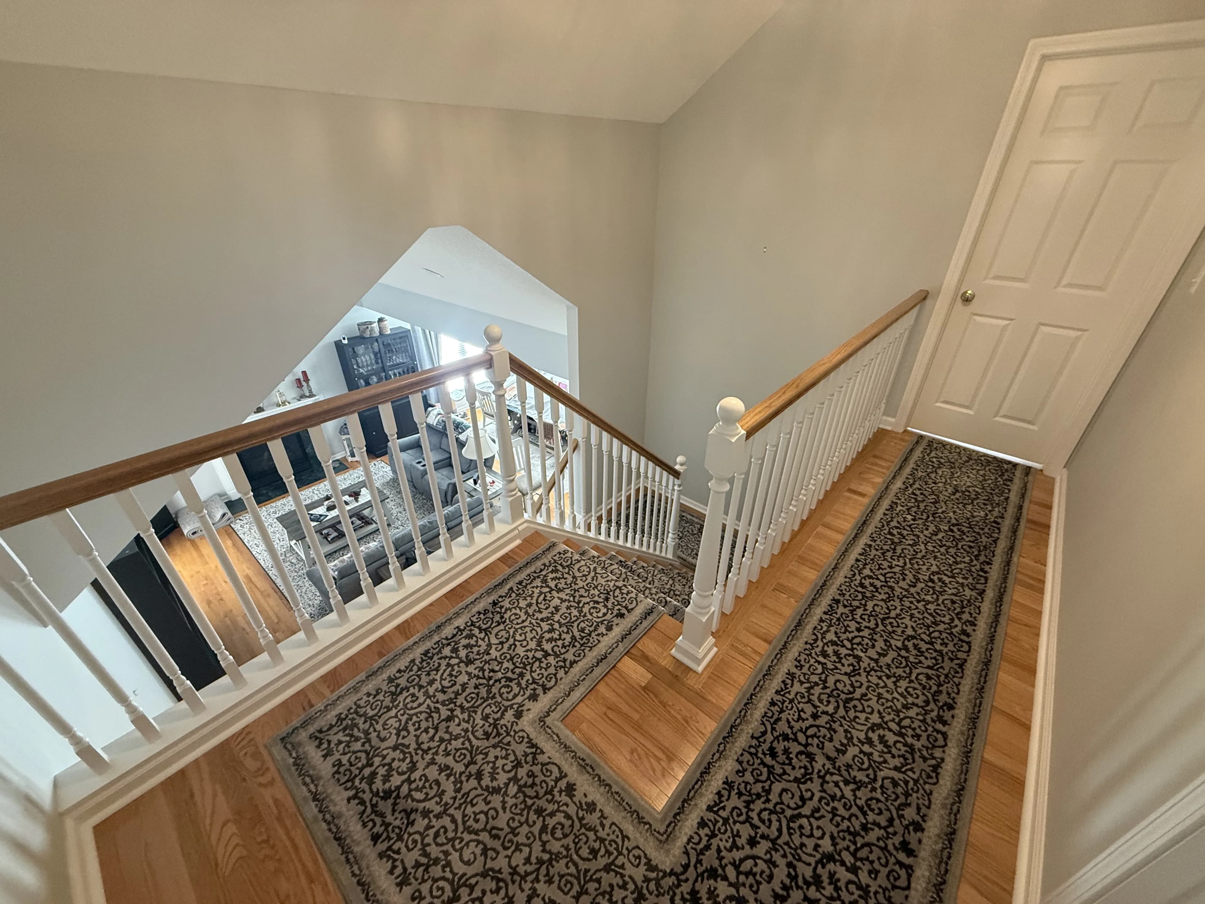 Open Staircase photo 3